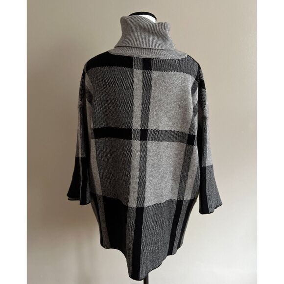 Rain + Rose turtle neck sweater in black and gray. Size XL. - Picture 2 of 8